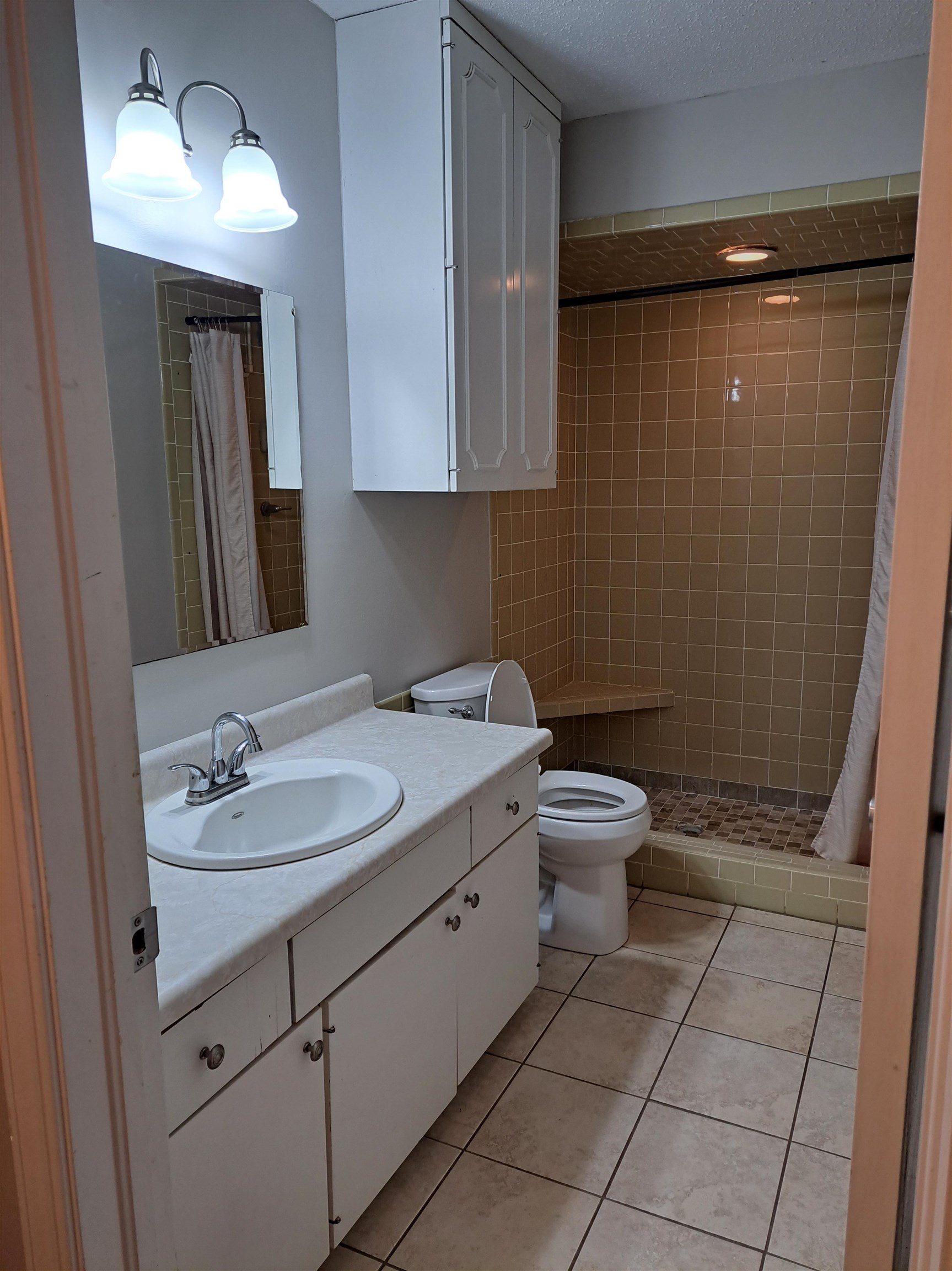 2308 Indian Dr