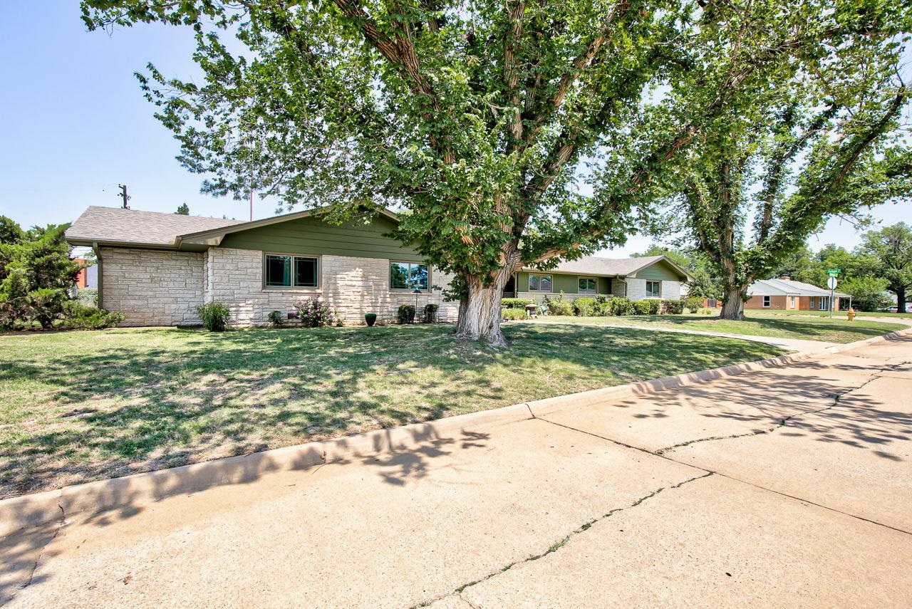 1502 Ramona Dr