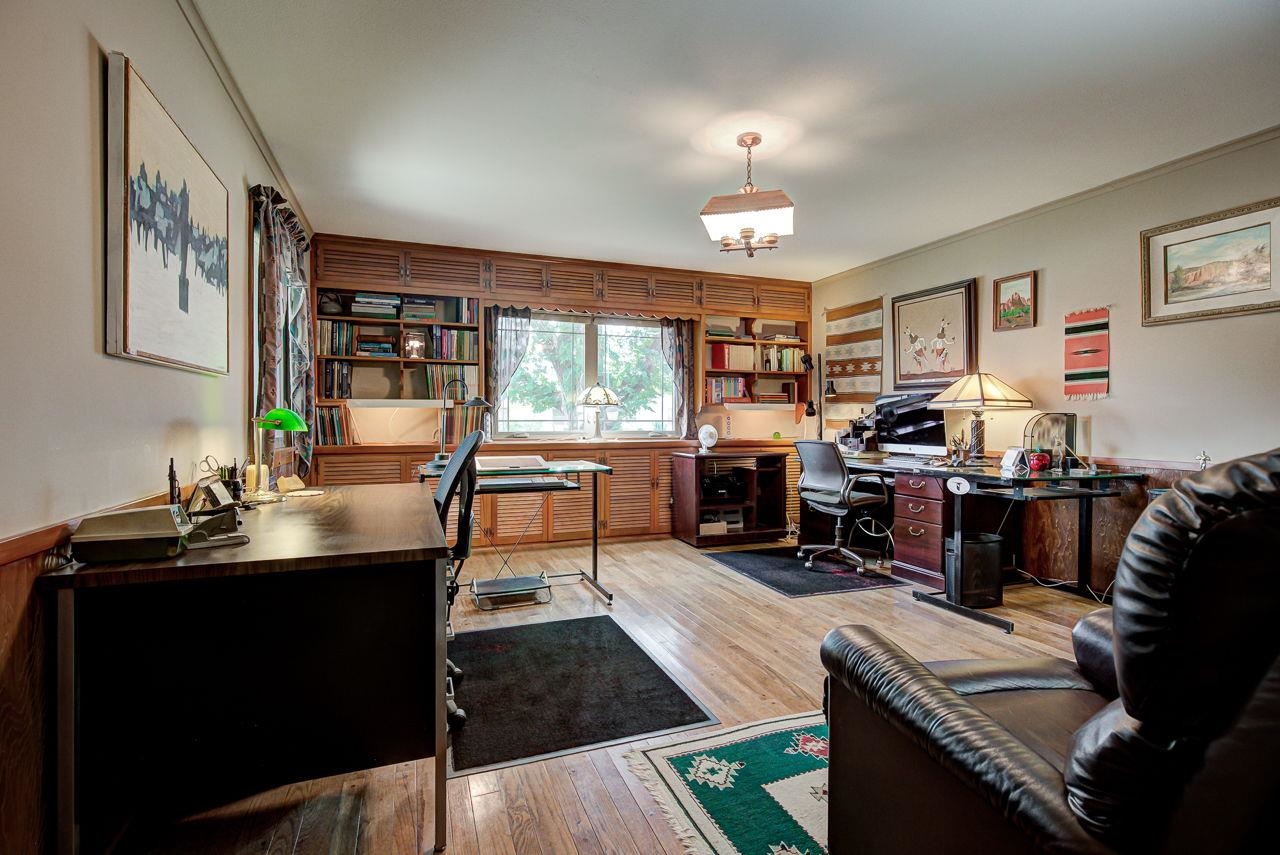 1502 Ramona Dr