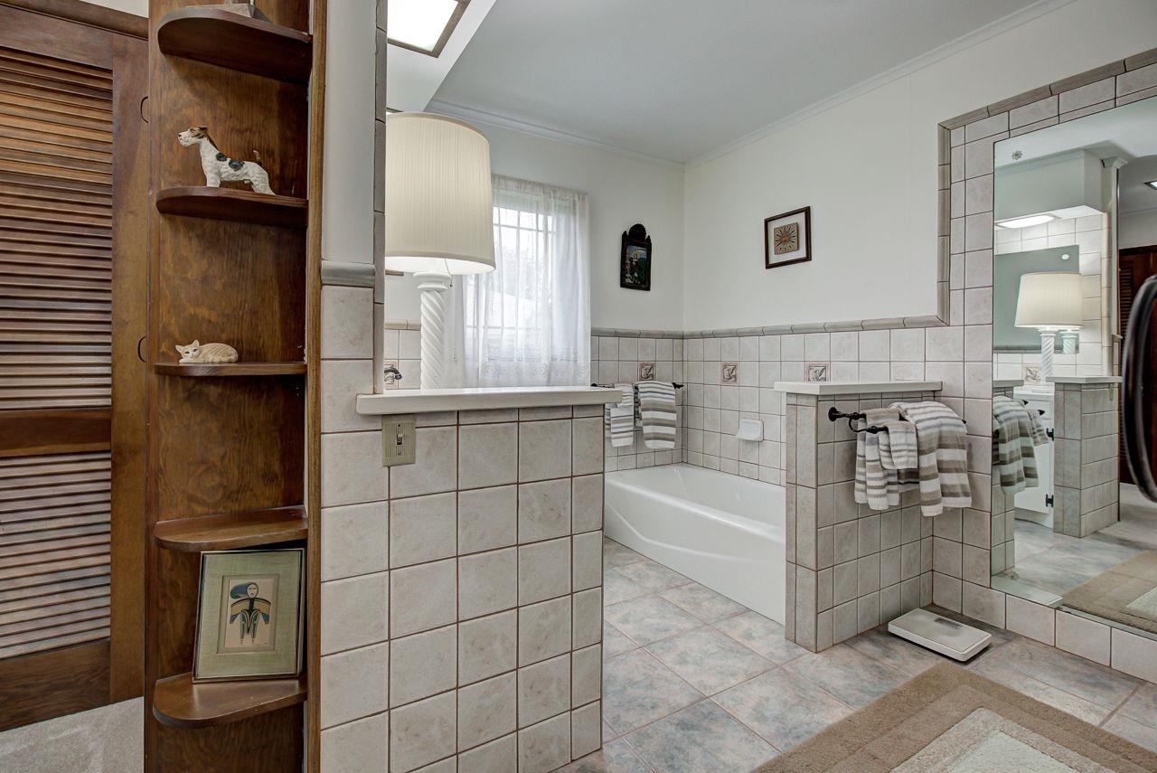 1502 Ramona Dr