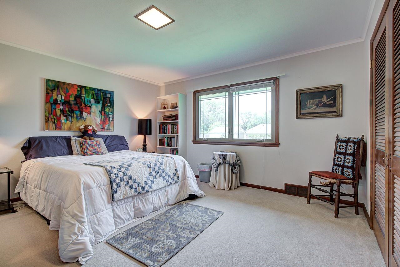 1502 Ramona Dr