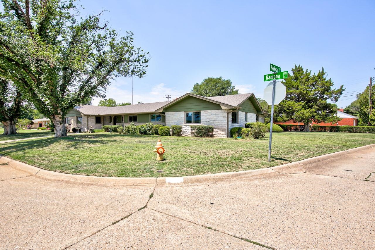 1502 Ramona Dr