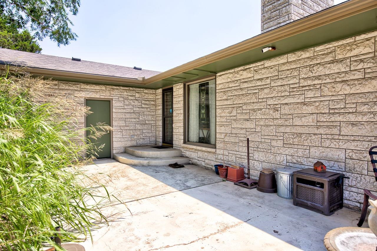 1502 Ramona Dr