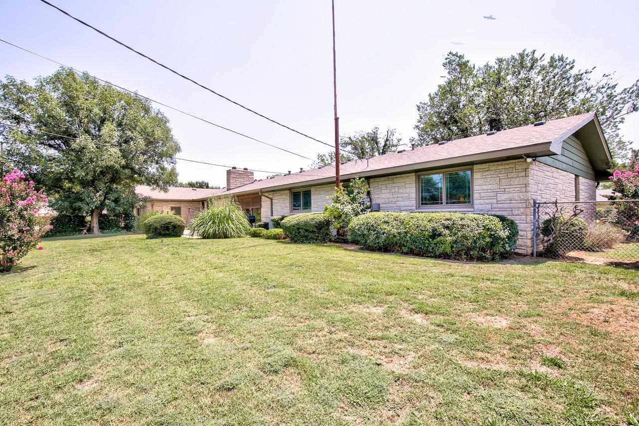 1502 Ramona Dr