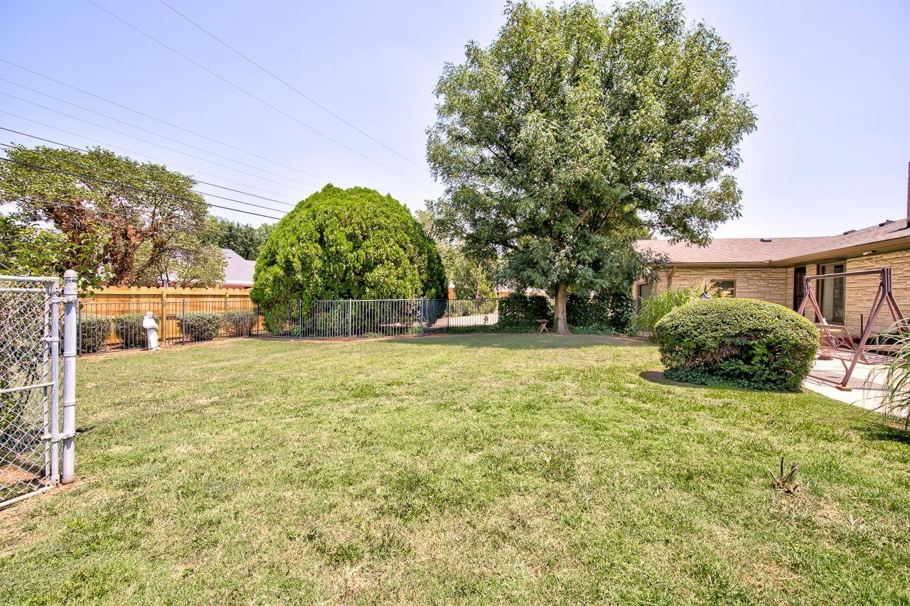 1502 Ramona Dr