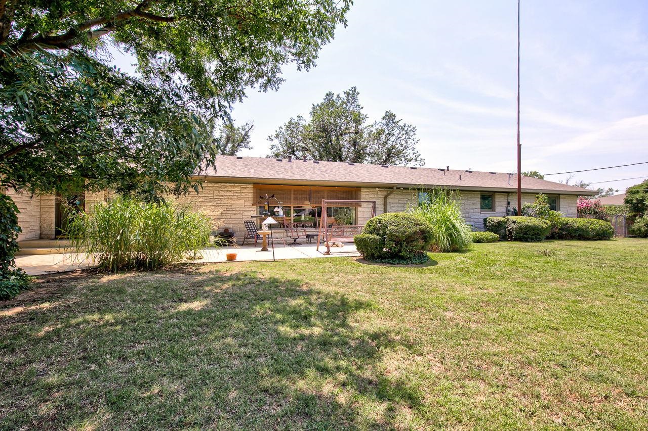 1502 Ramona Dr
