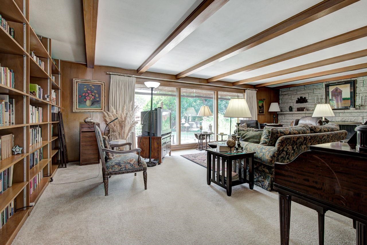 1502 Ramona Dr