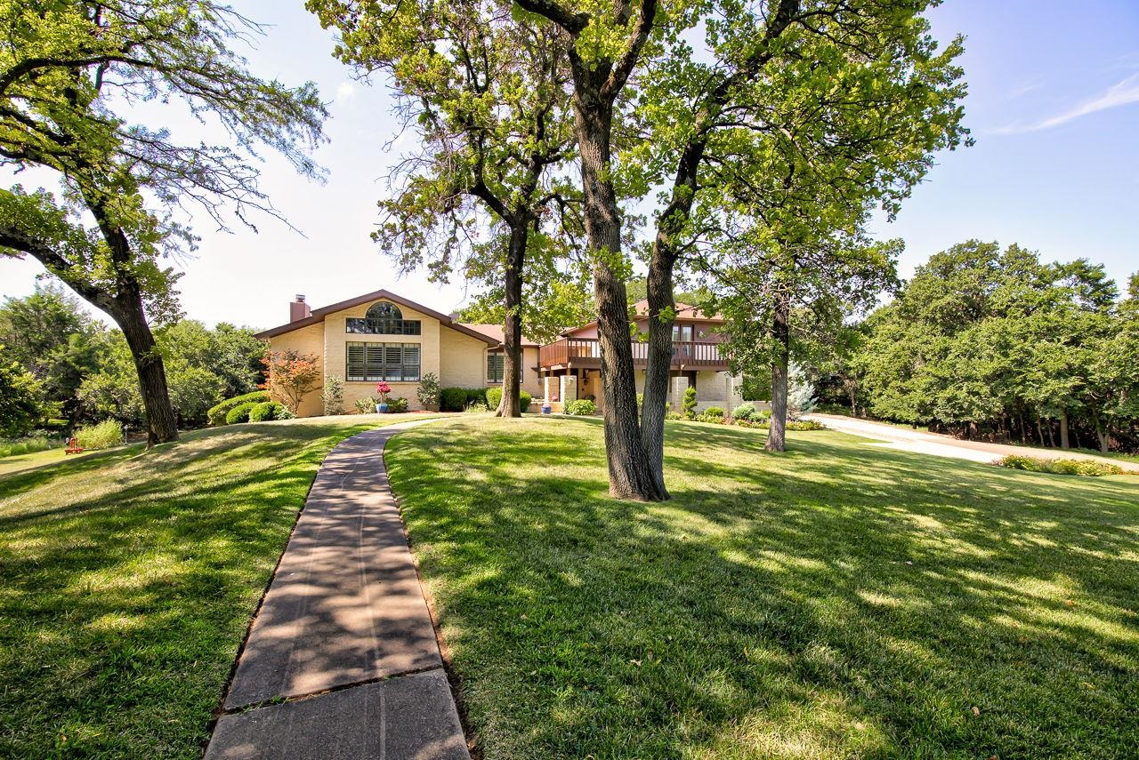 5 Woodland Trail