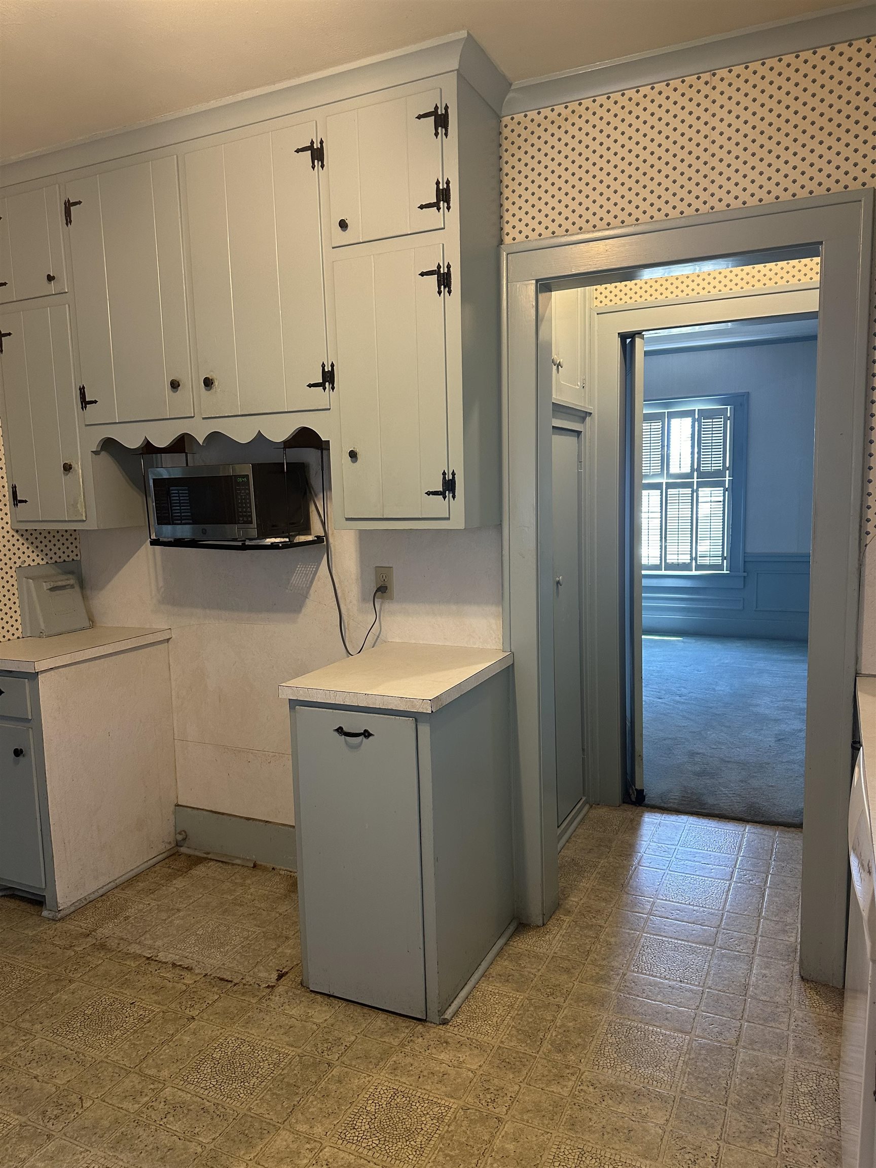 1002 W Wabash