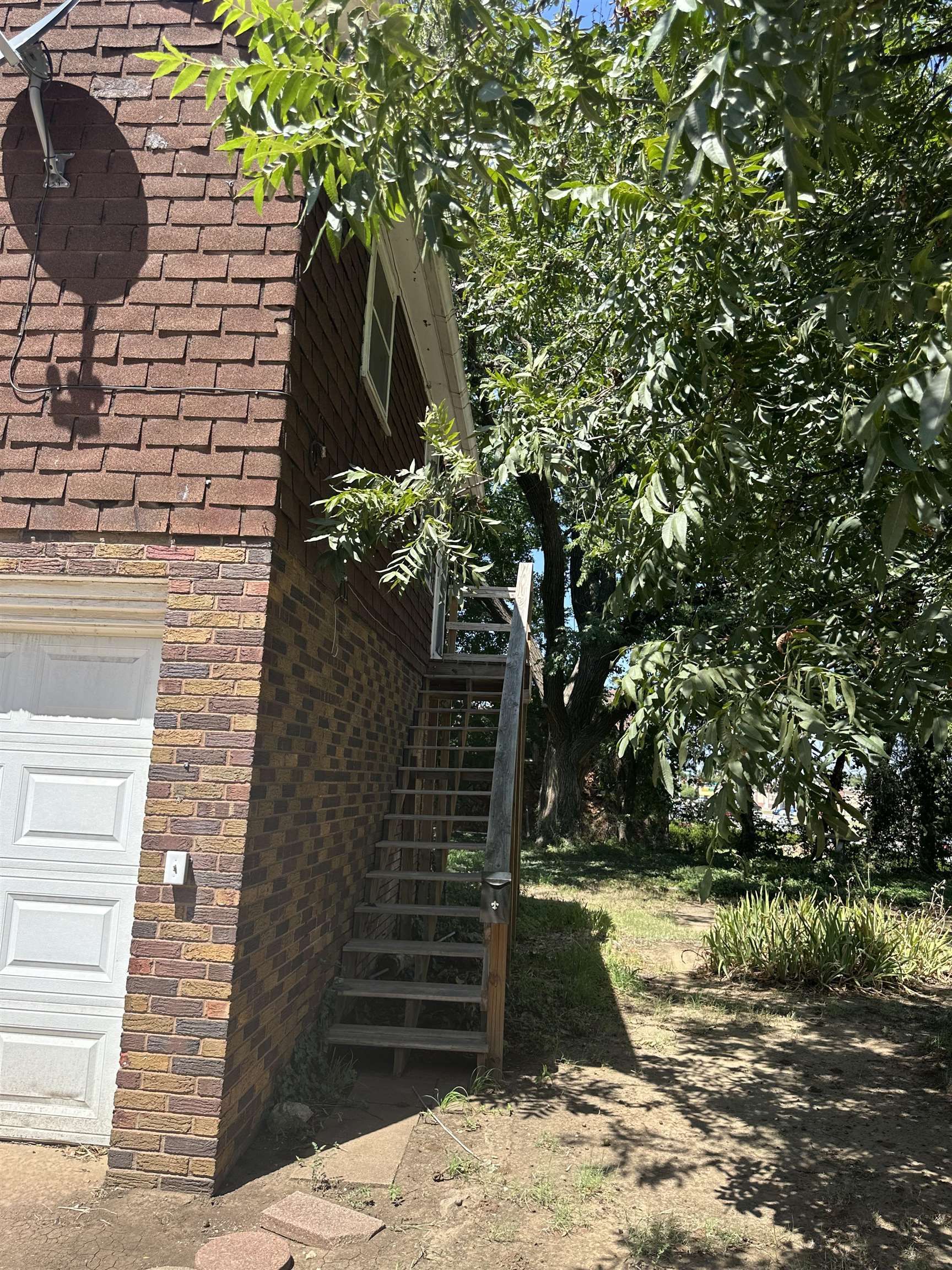1002 W Wabash
