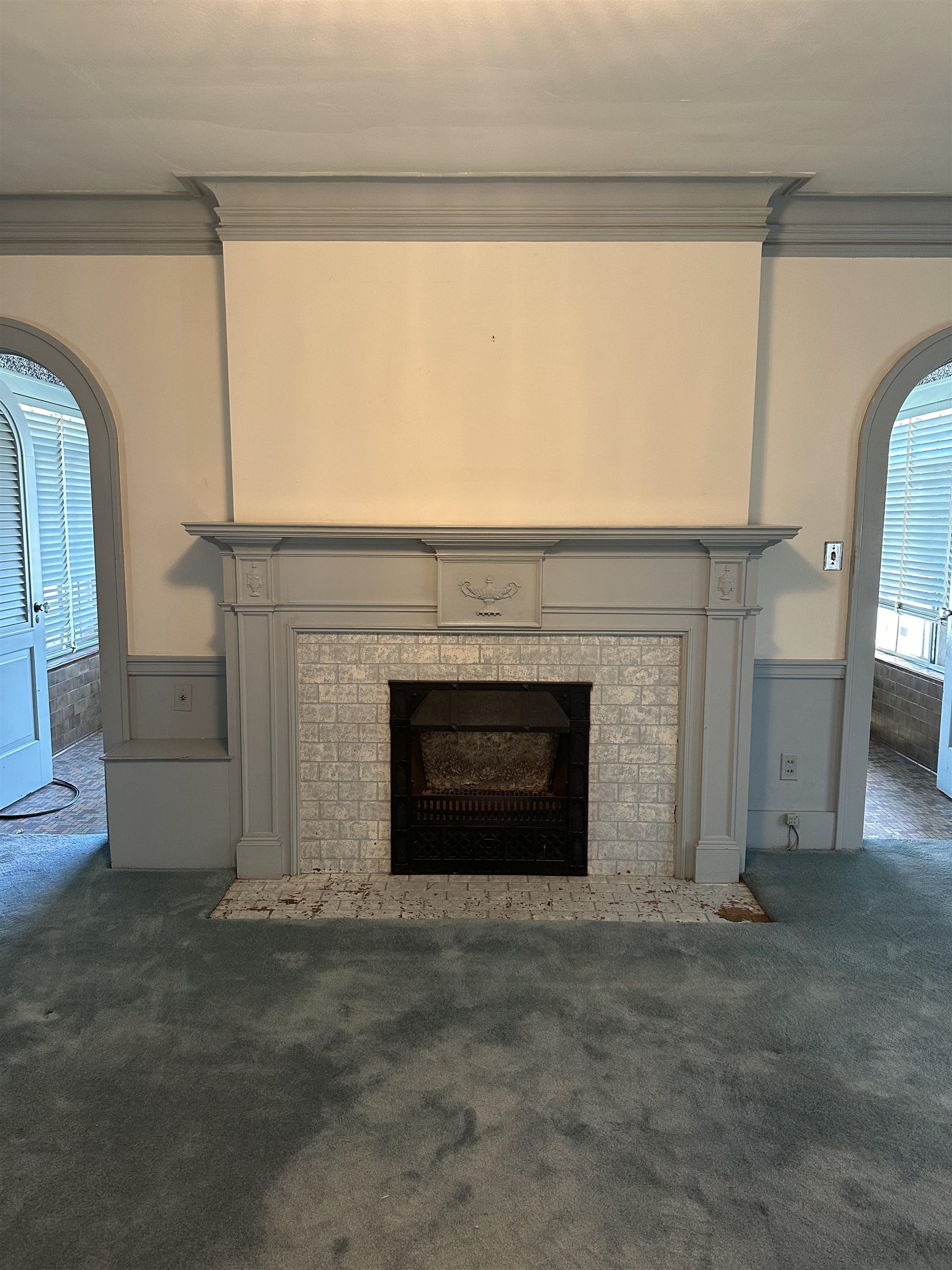 1002 W Wabash