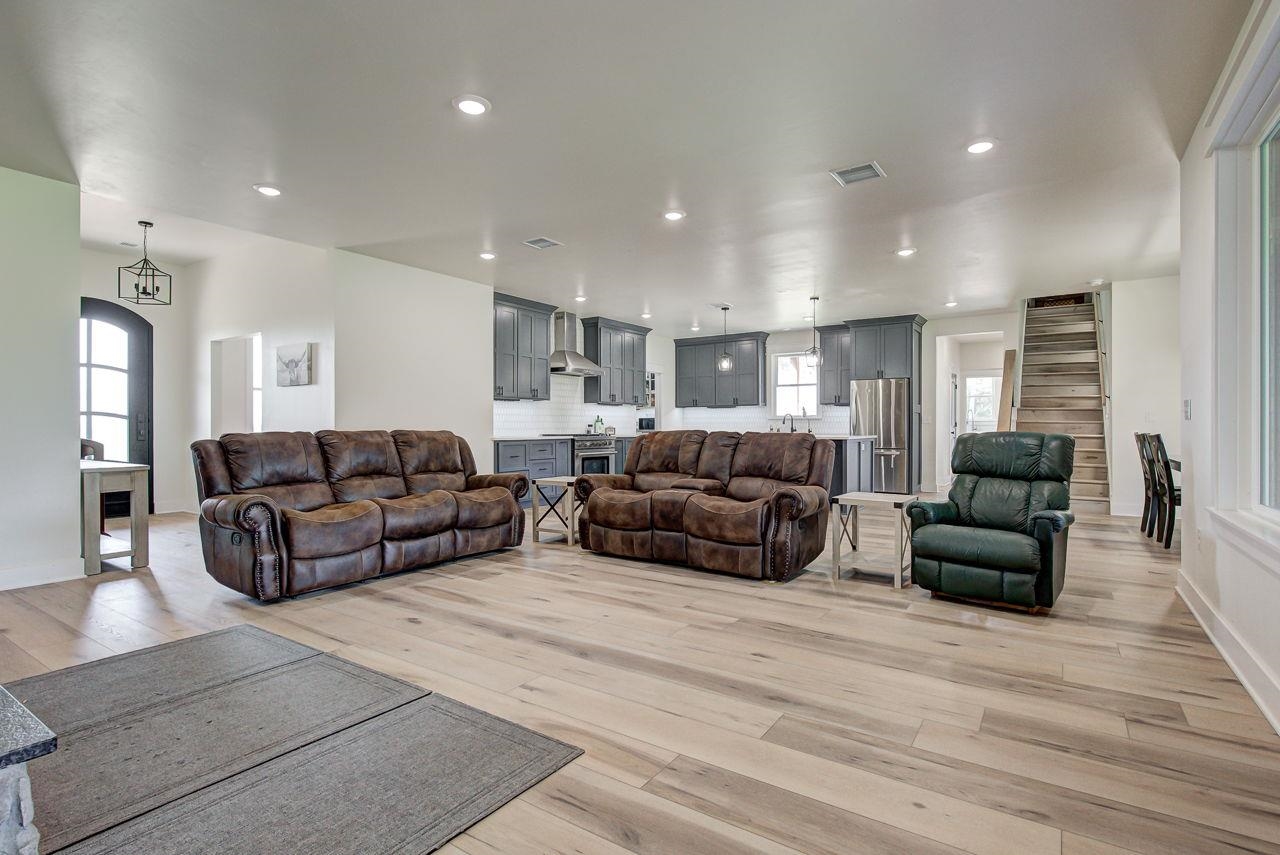 22173 County Road 920