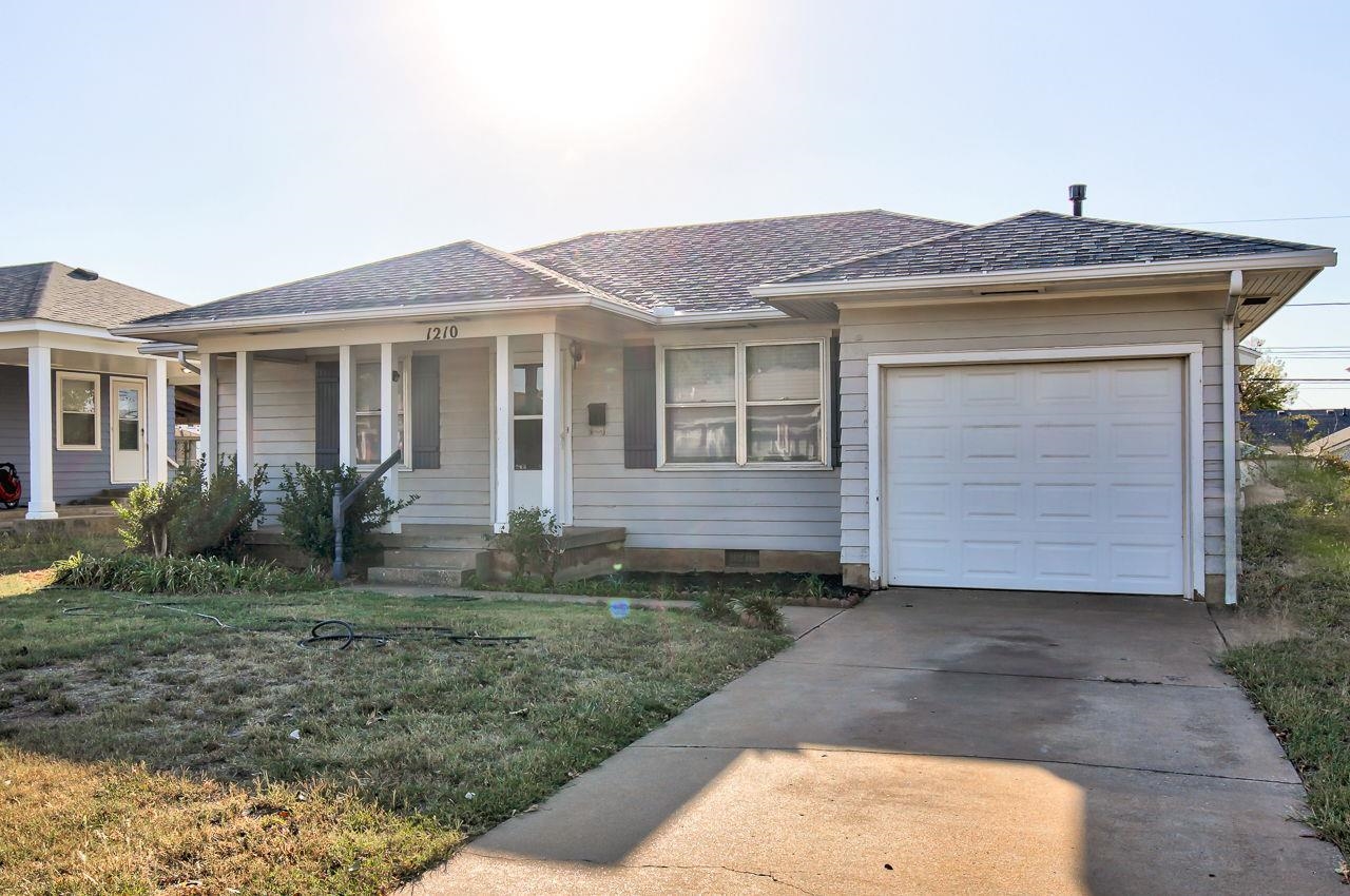 1210 S Adams