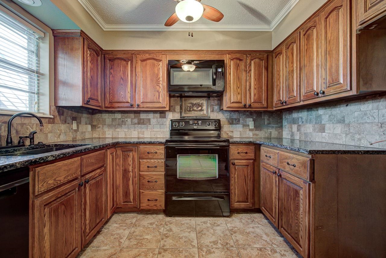 2300 Indian Dr