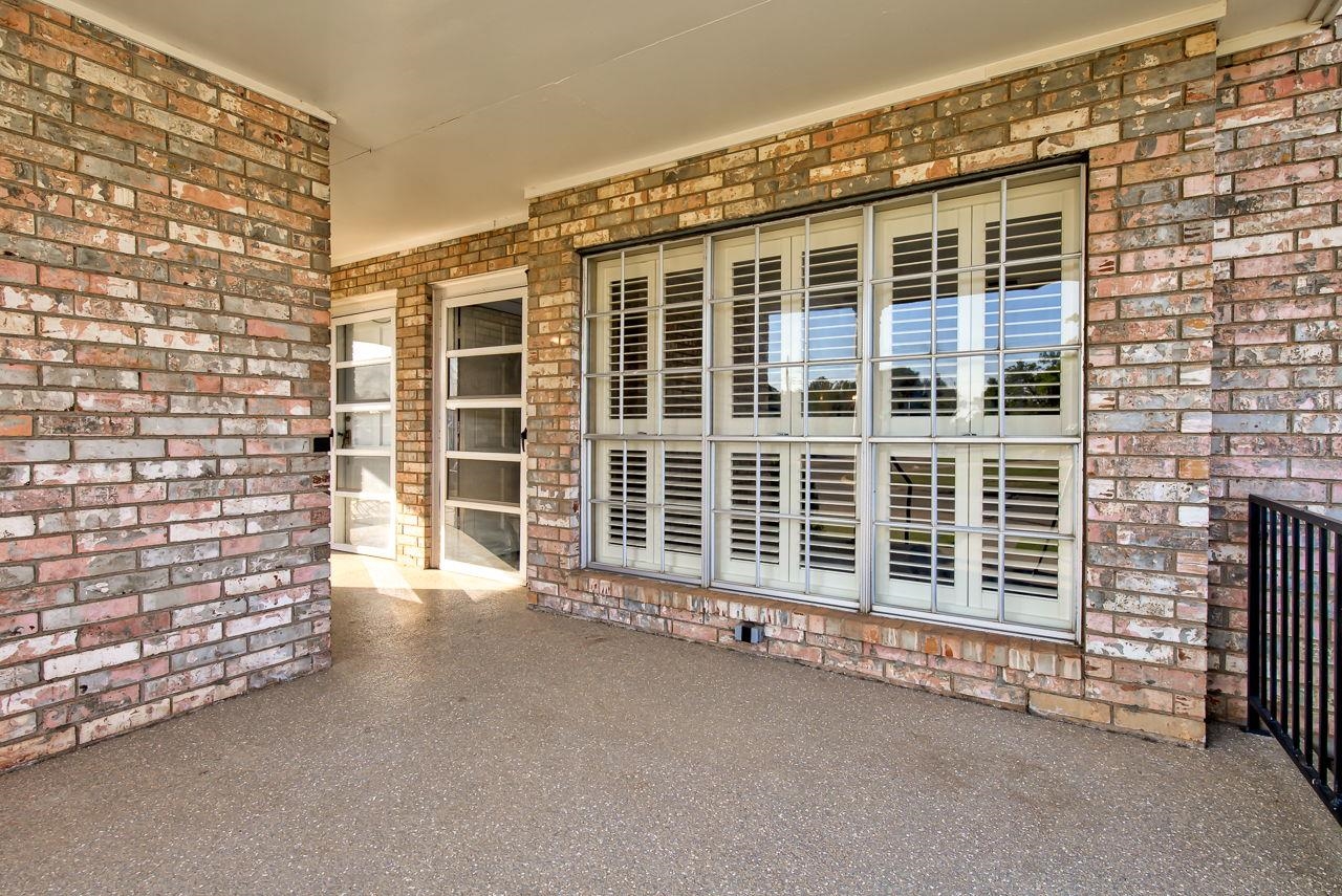 2300 Indian Dr
