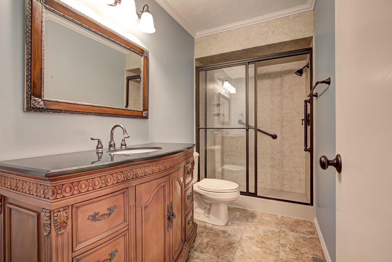 2300 Indian Dr