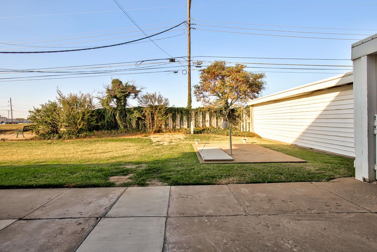 2300 Indian Dr