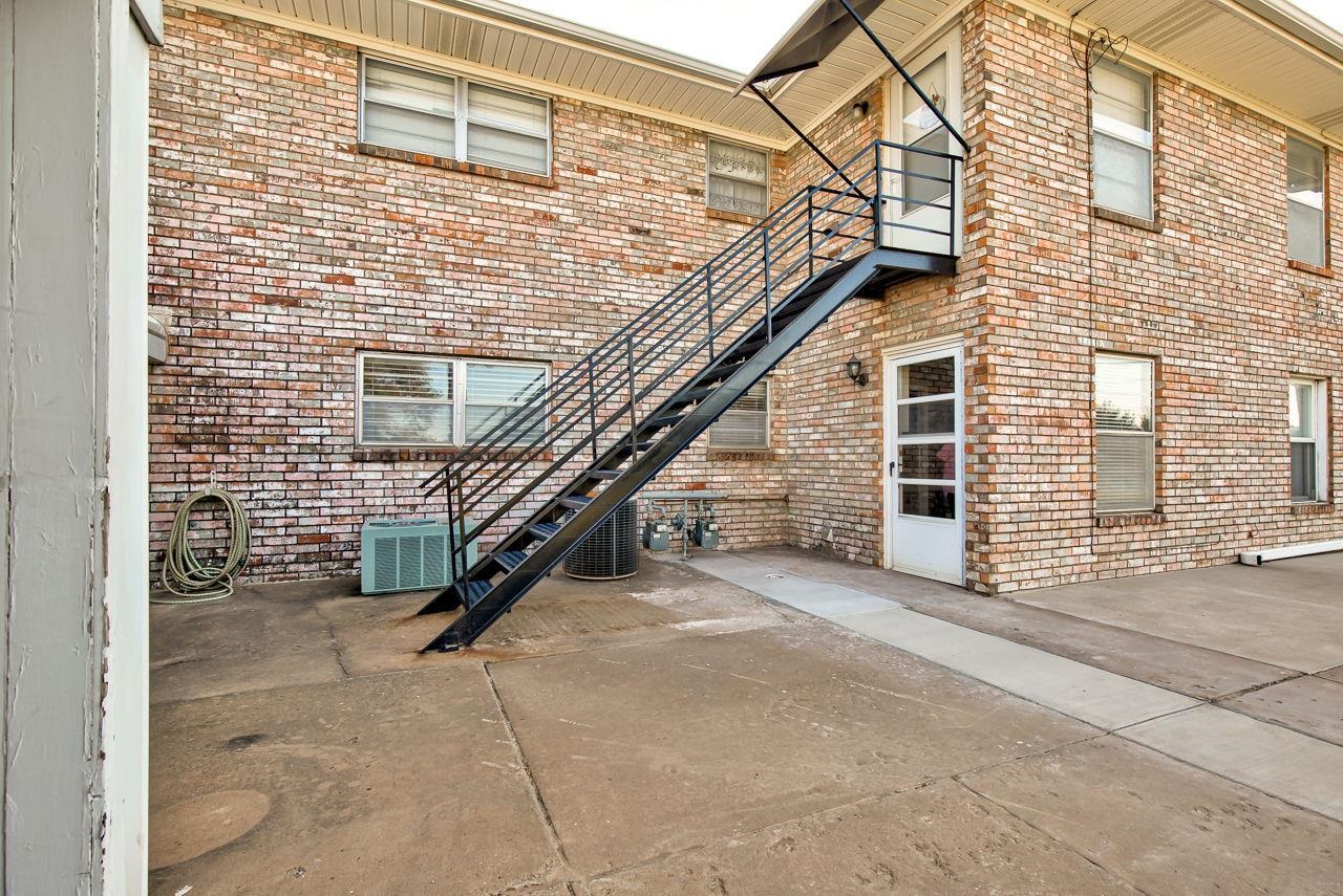 2300 Indian Dr