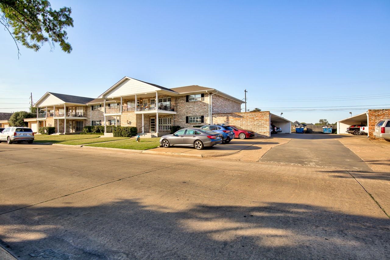 2300 Indian Dr