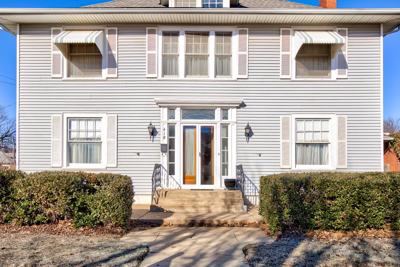 418 W Maple Ave