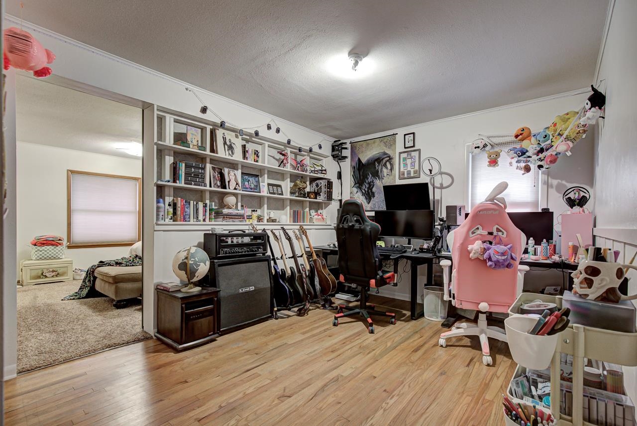 1729 N Monroe