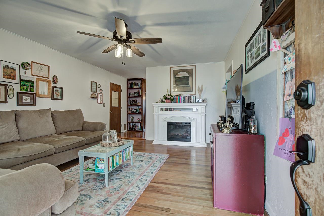 1729 N Monroe