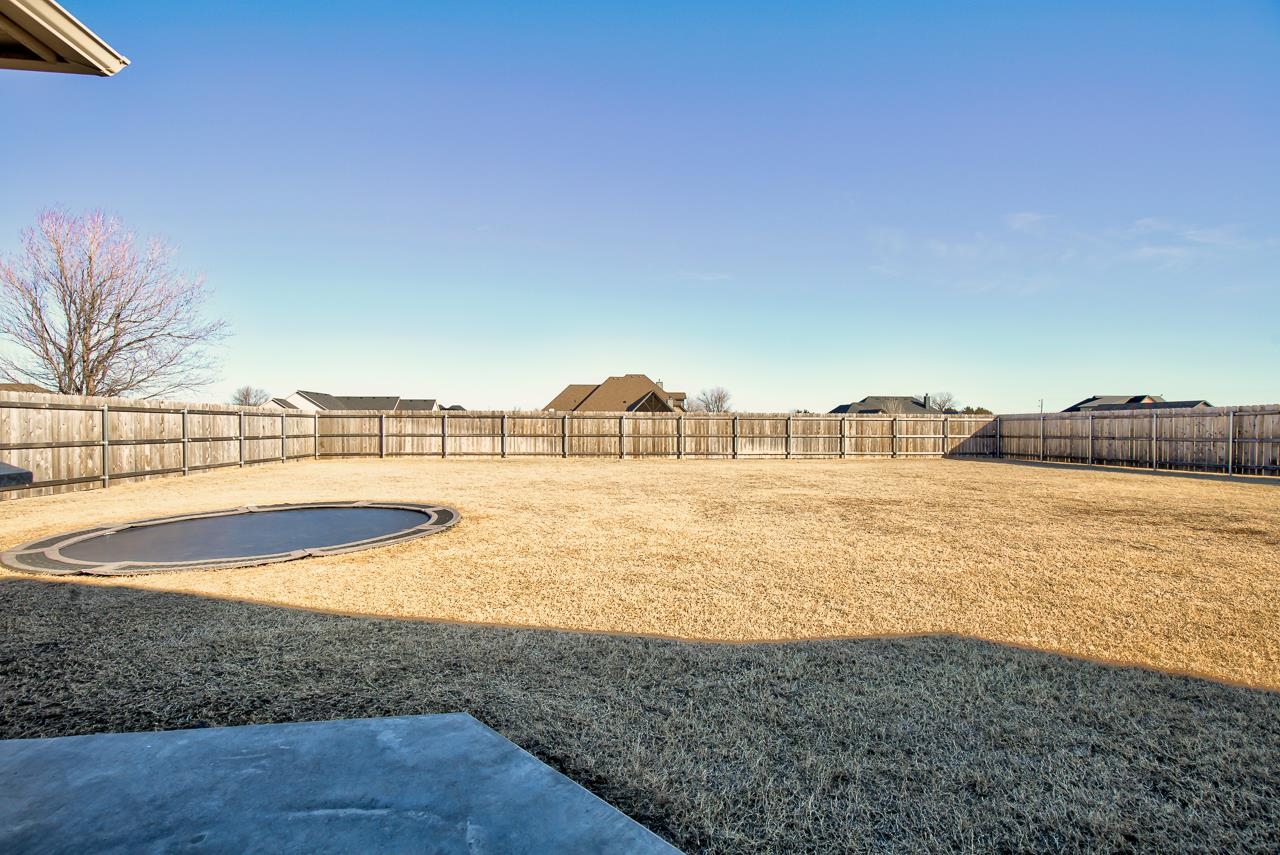 12 Chisholm Ln