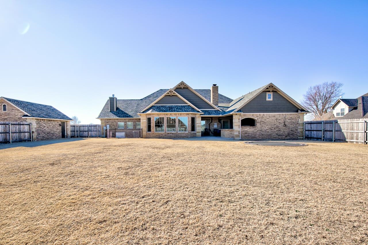 12 Chisholm Ln