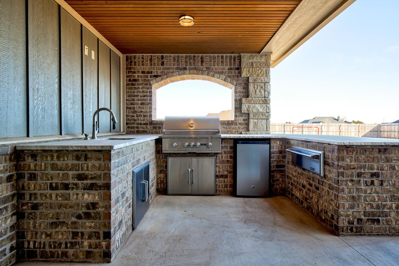 12 Chisholm Ln