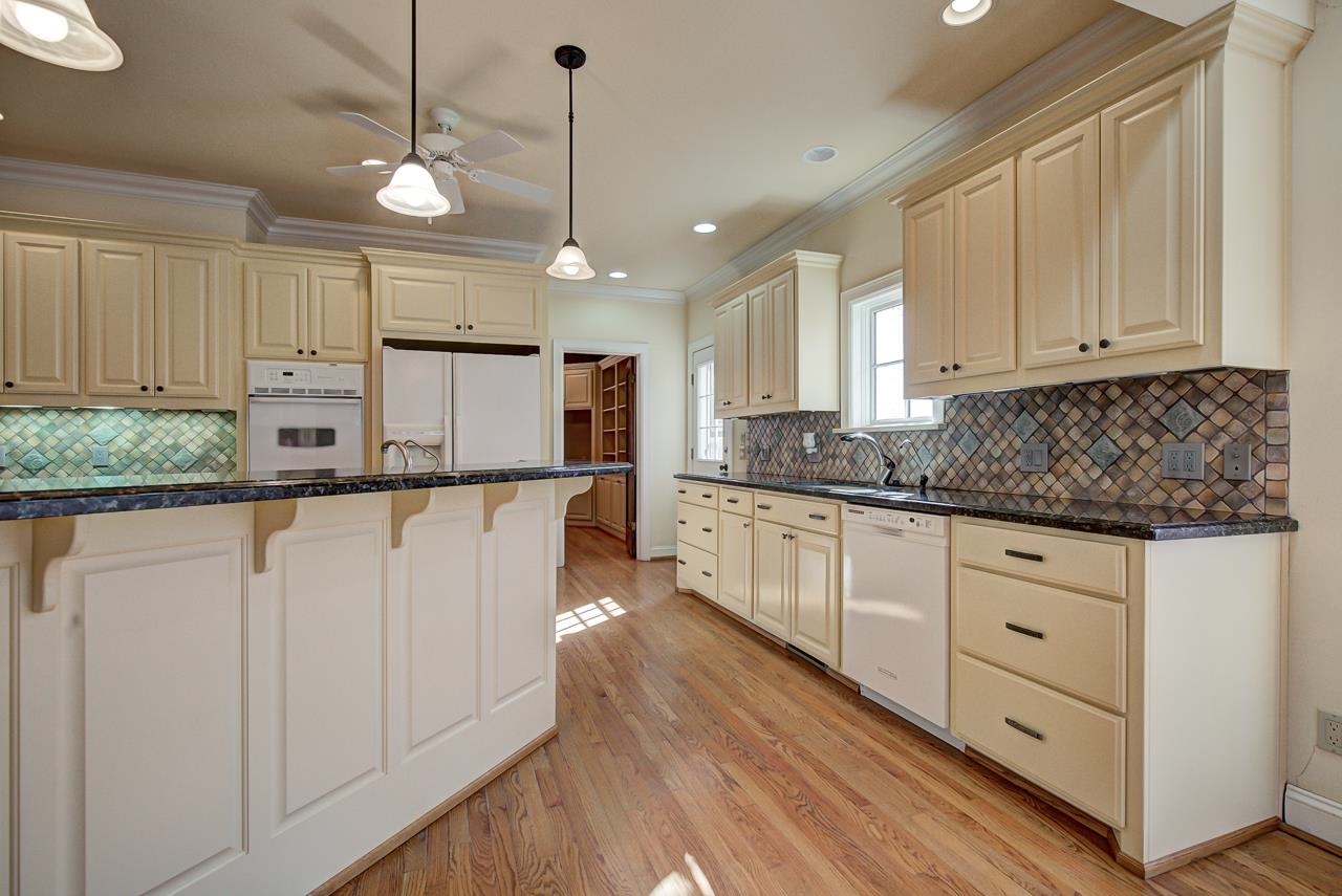 1217 Indian Dr