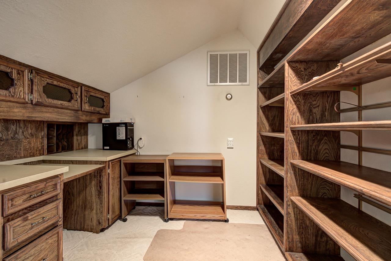 1217 Indian Dr