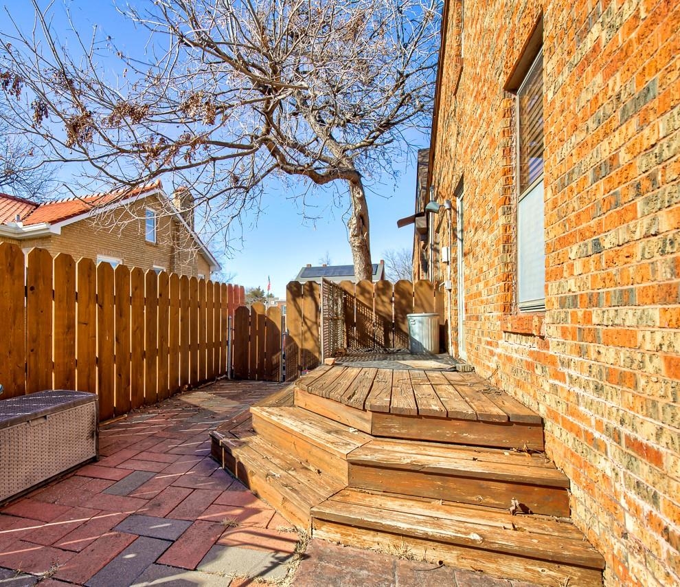 1217 Indian Dr