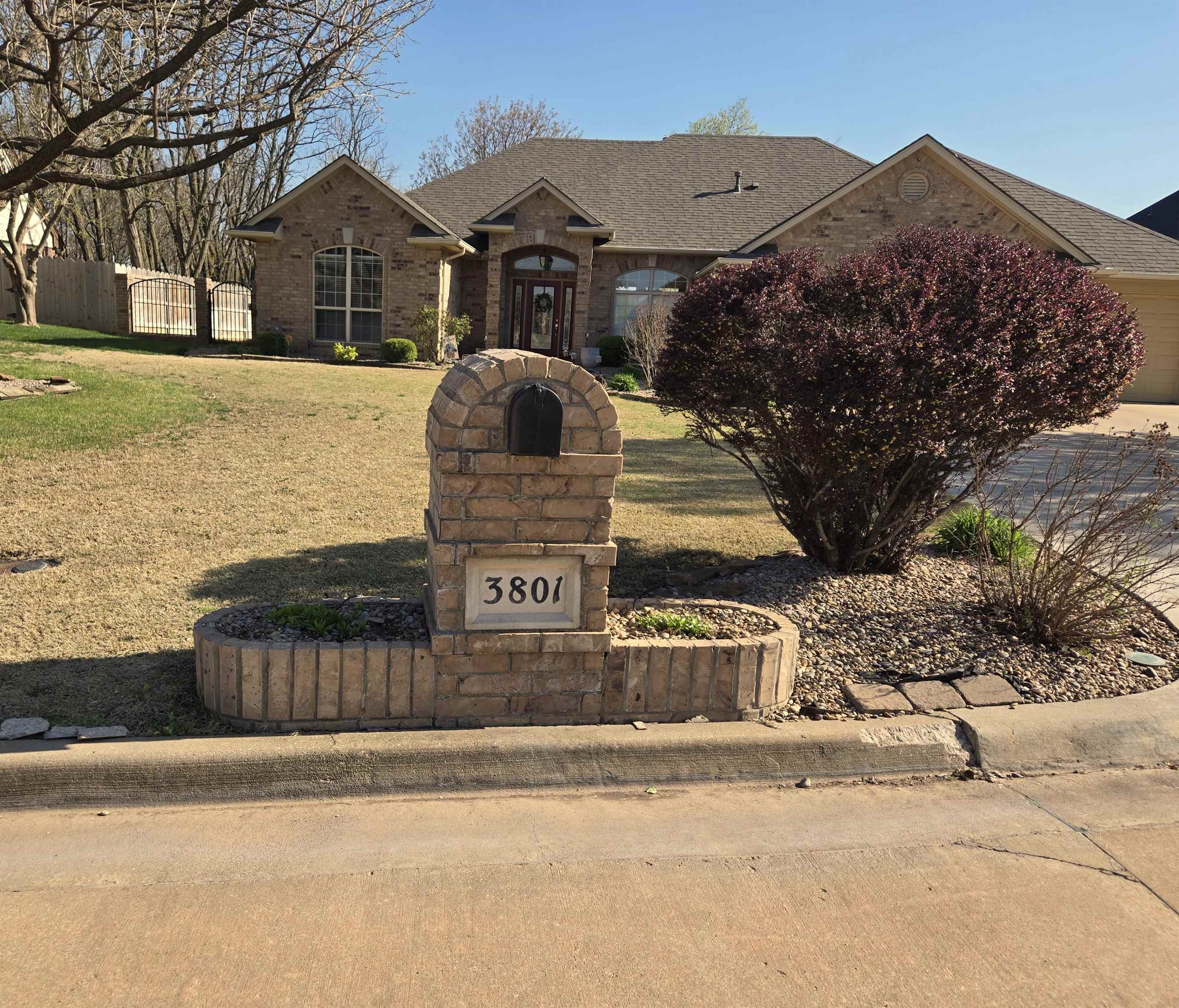 3801 Whippoorwill Ln