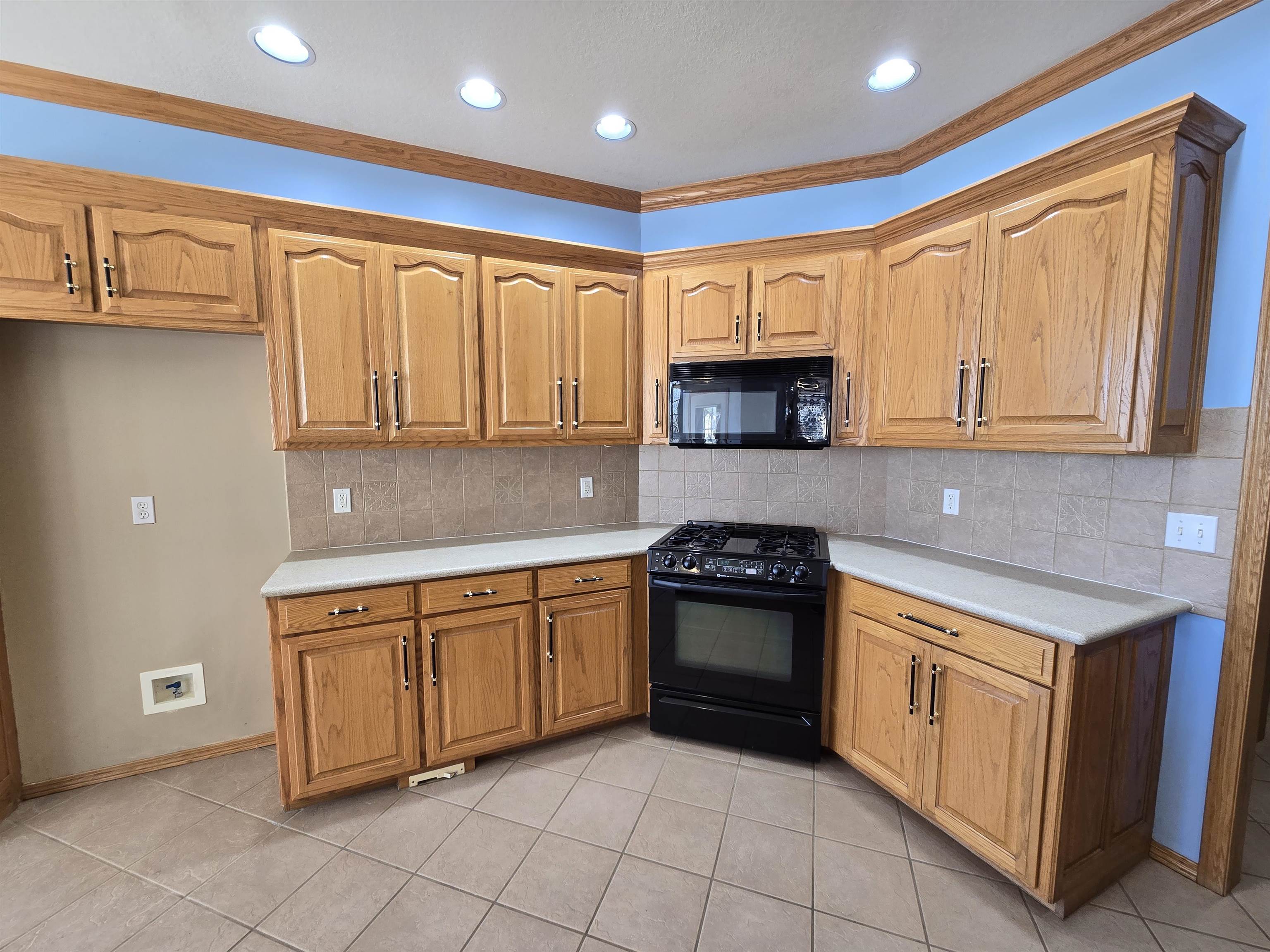 3801 Whippoorwill Ln