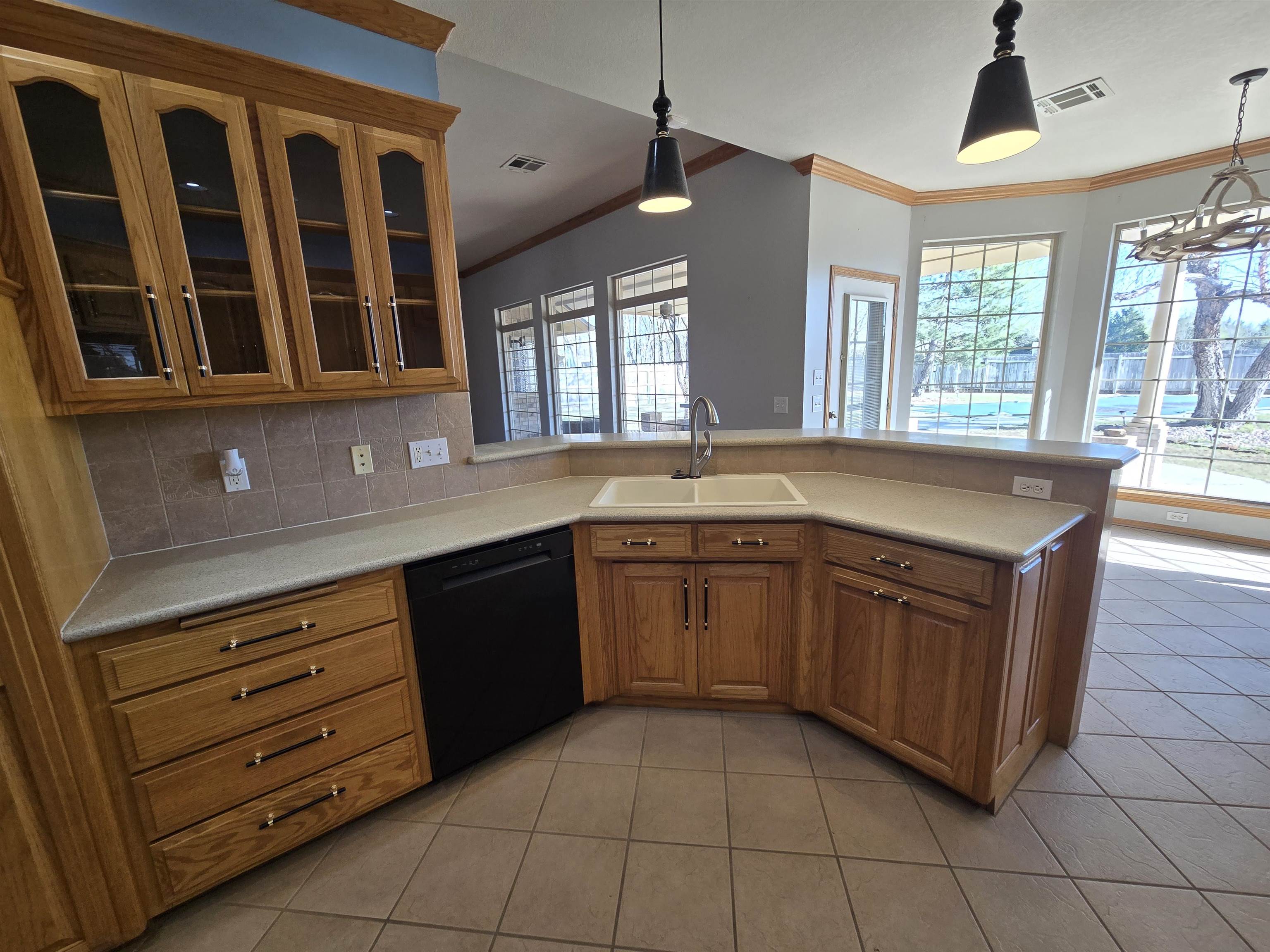 3801 Whippoorwill Ln