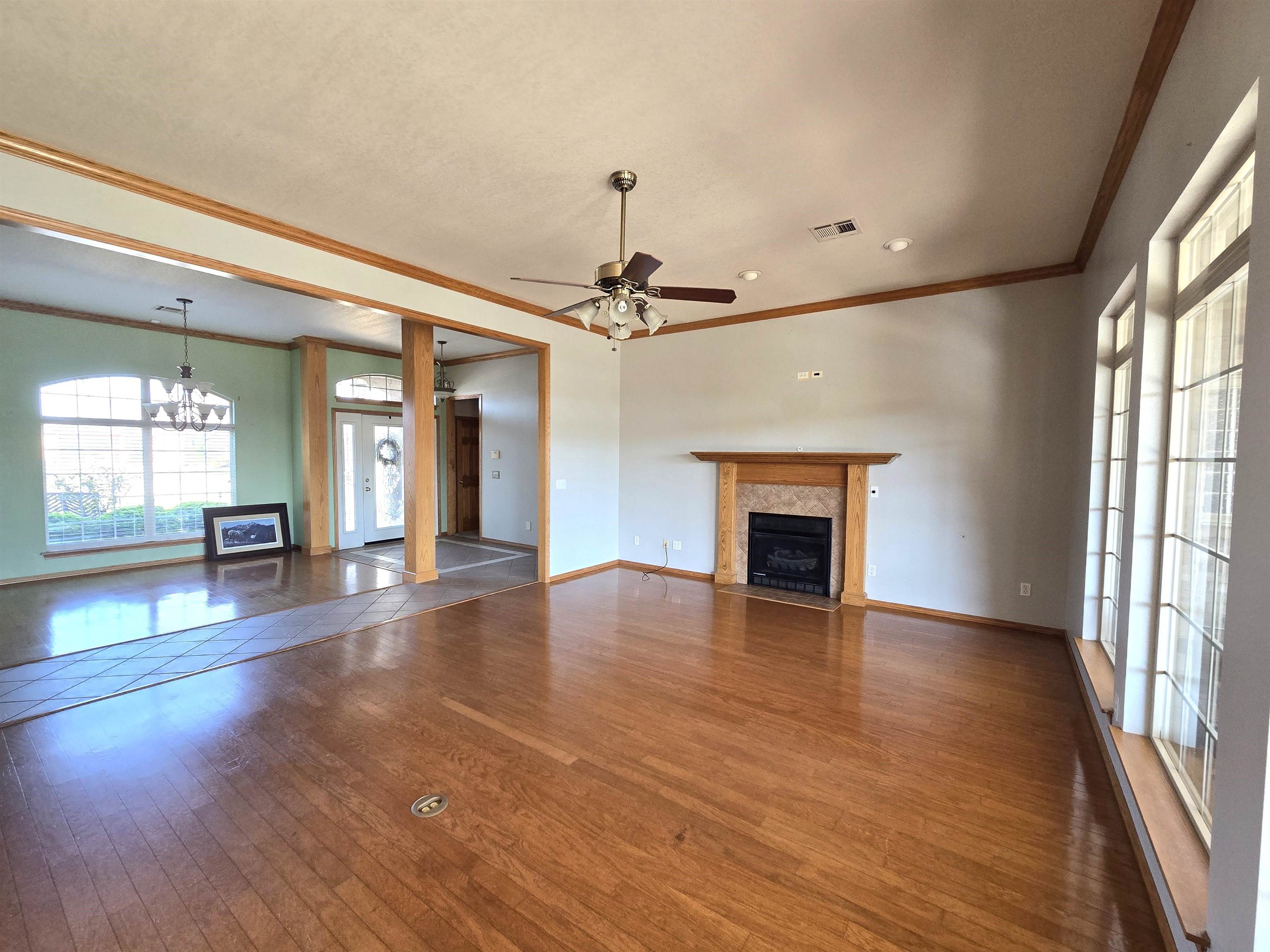 3801 Whippoorwill Ln