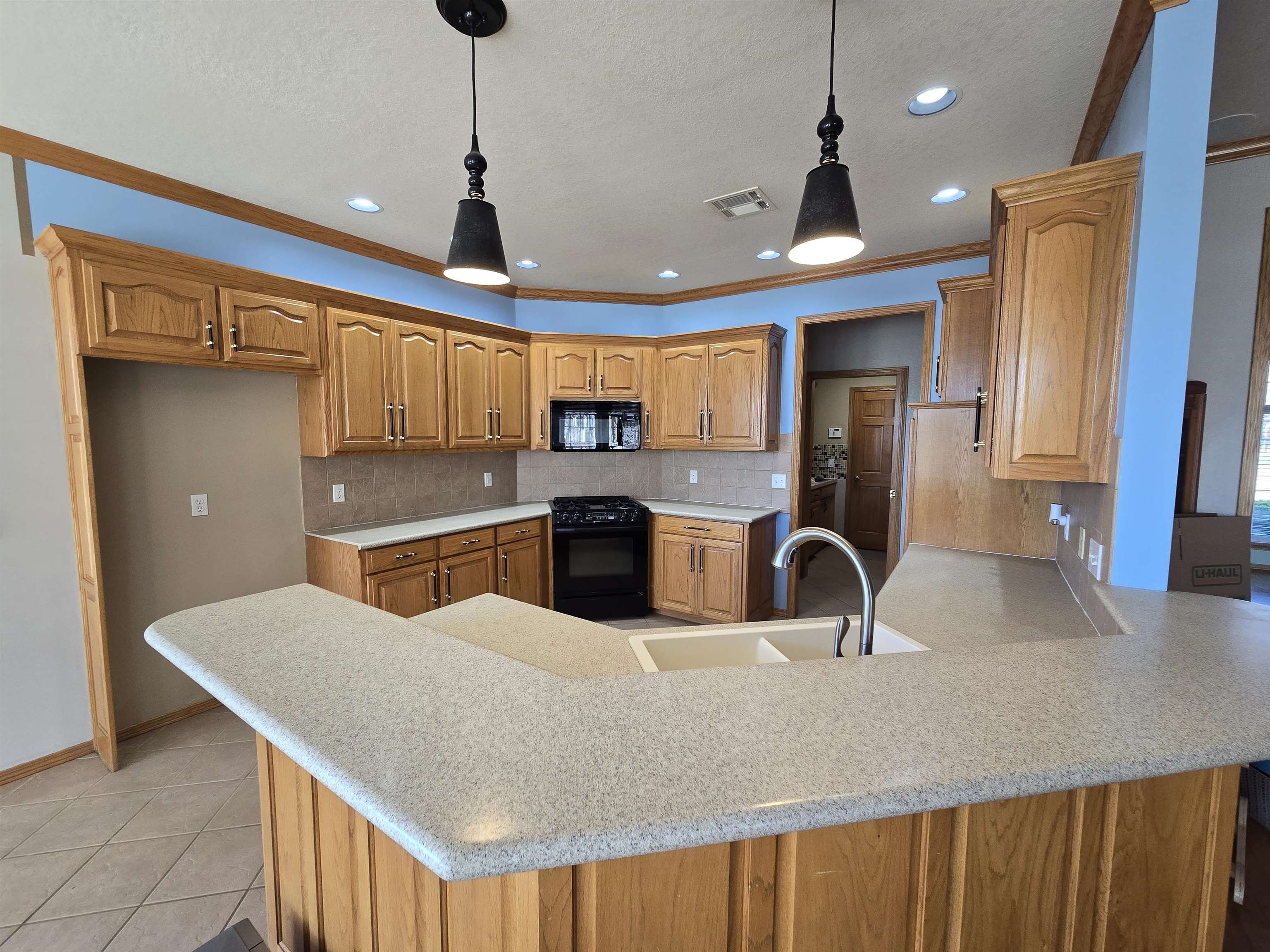 3801 Whippoorwill Ln