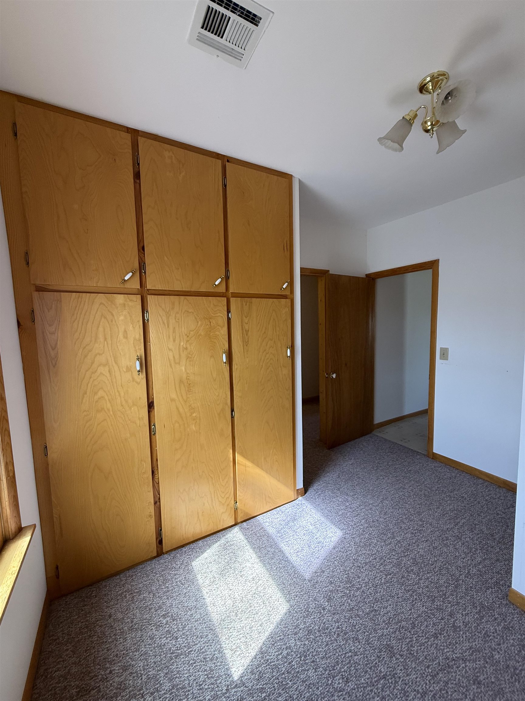 1224 Elm St