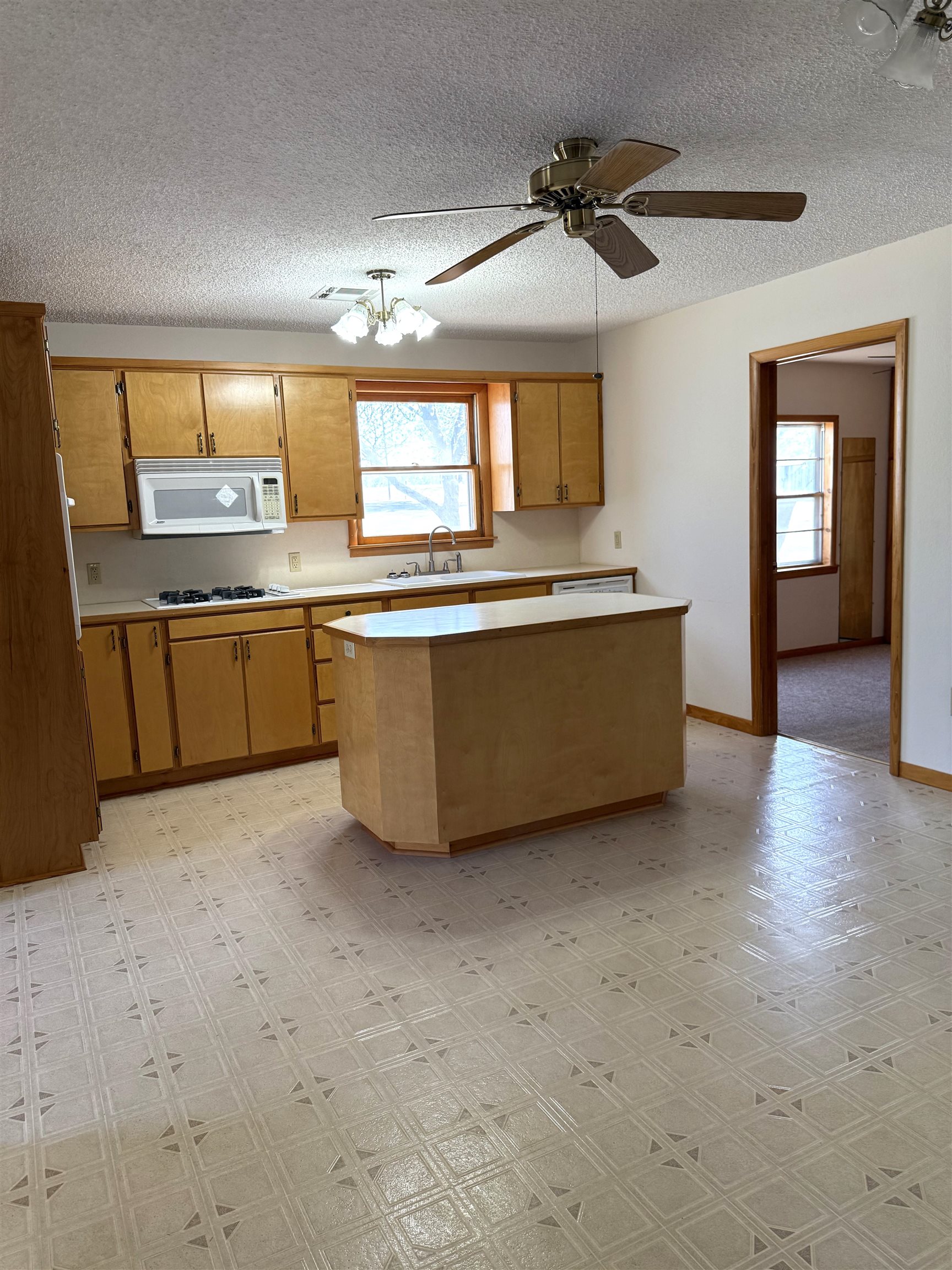 1224 Elm St