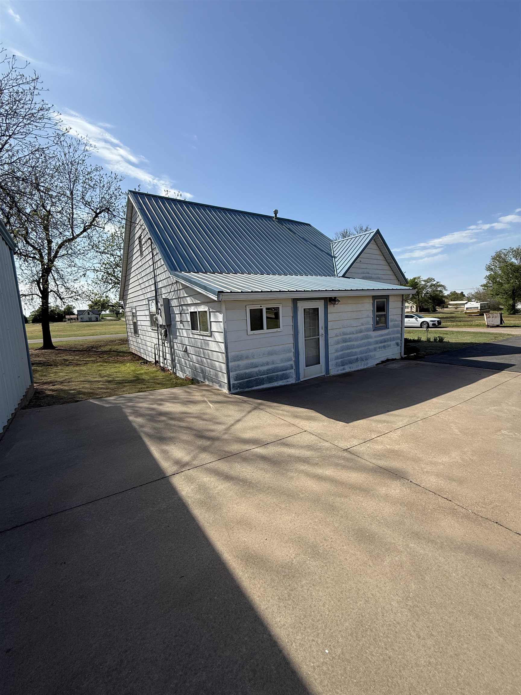 1224 Elm St