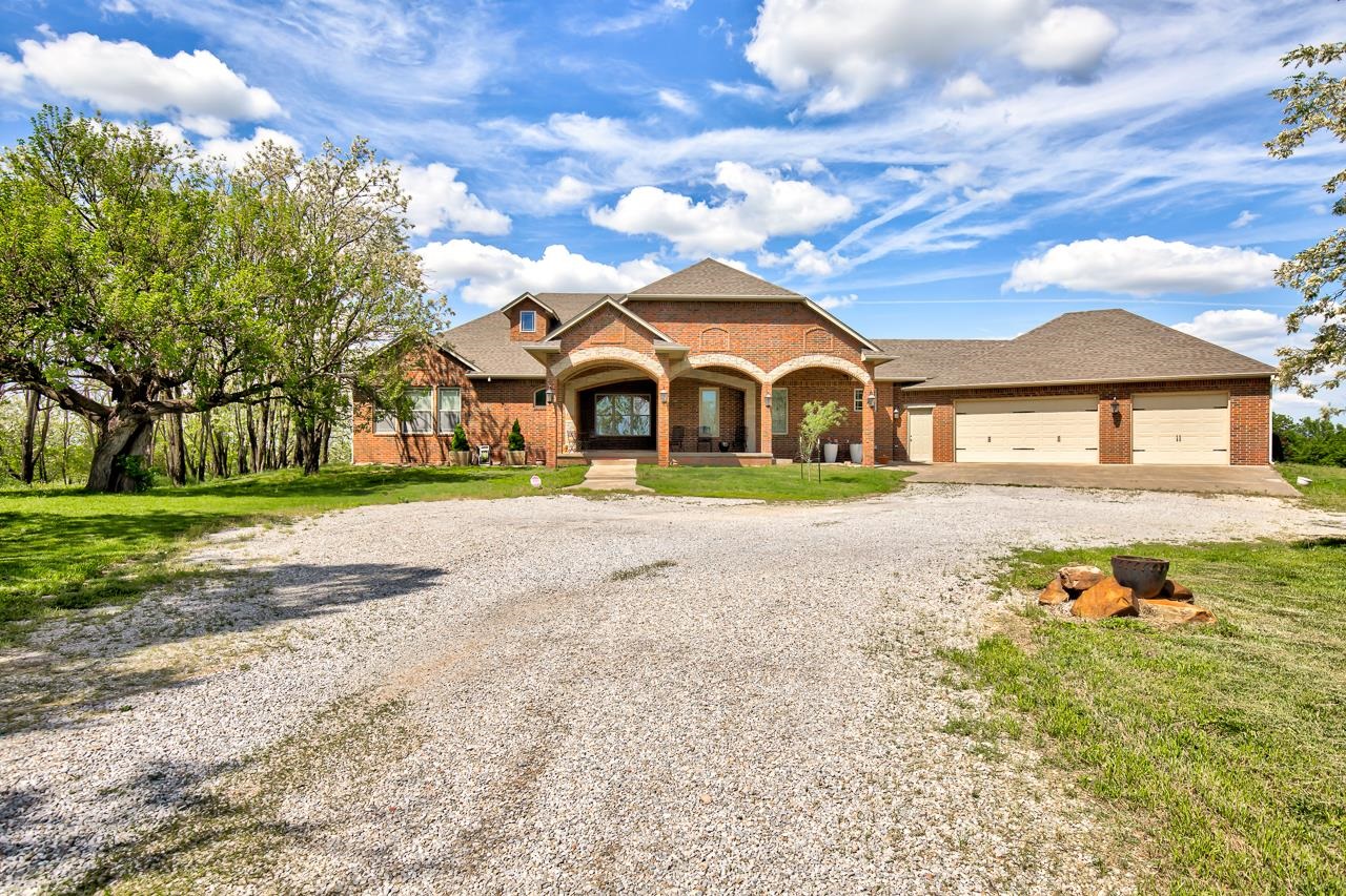2528 W Carrier Rd