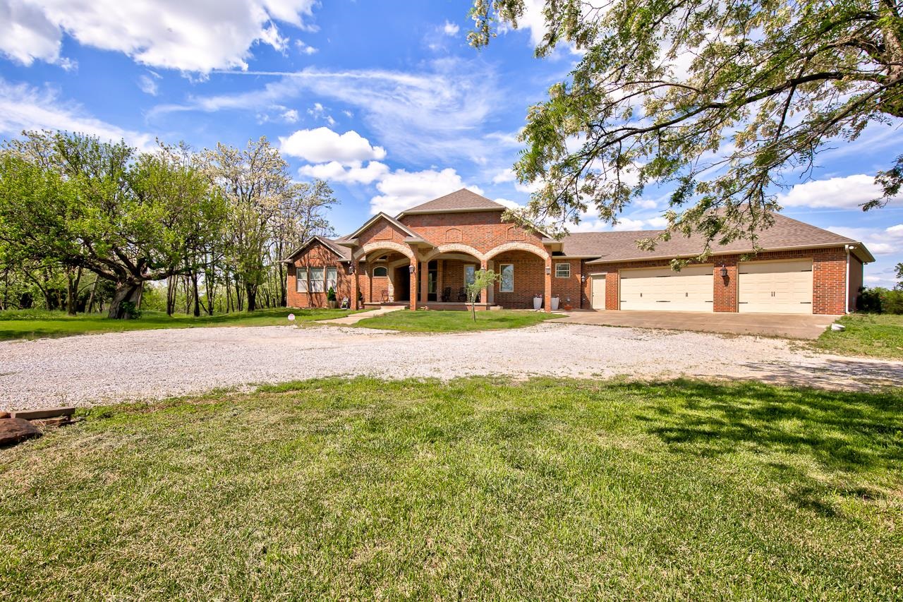 2528 W Carrier Rd