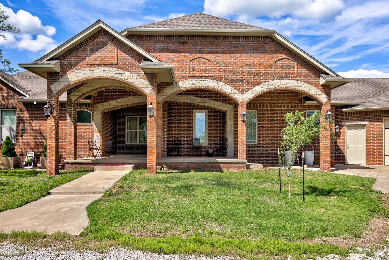 2528 W Carrier Rd