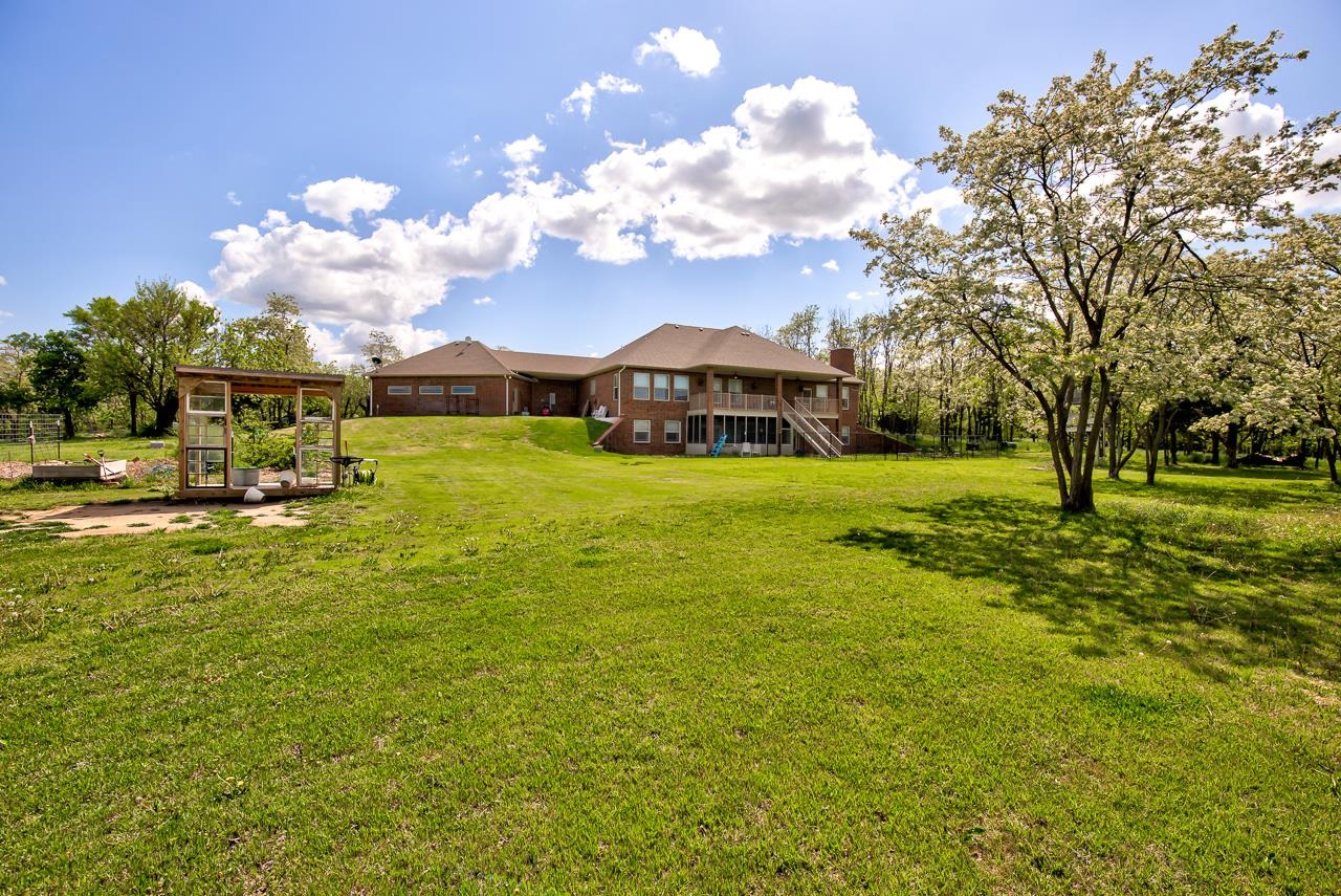 2528 W Carrier Rd
