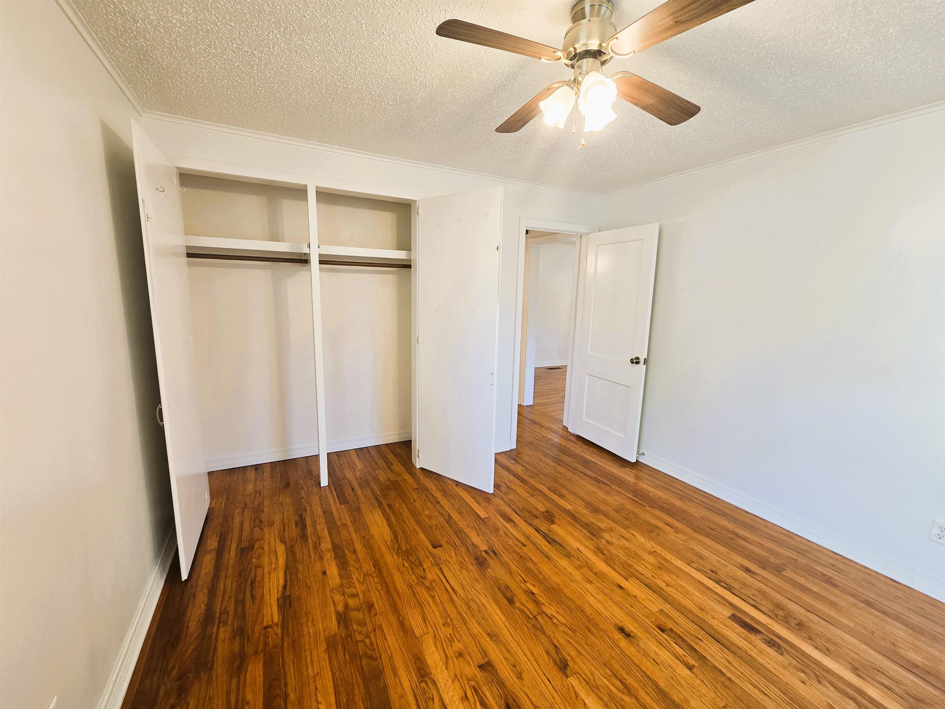 818 W Thompson Ave