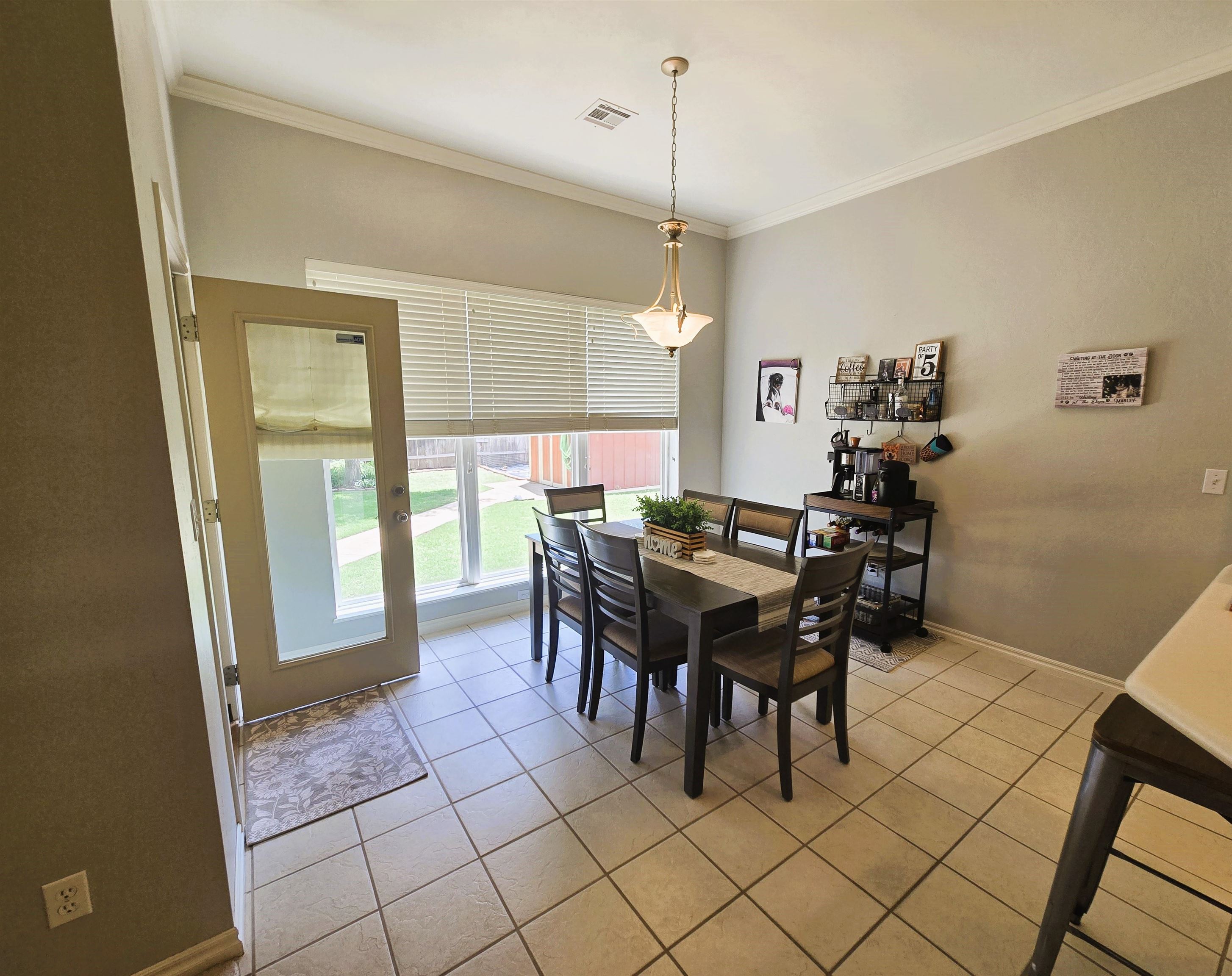 3815 Rockwood Rd