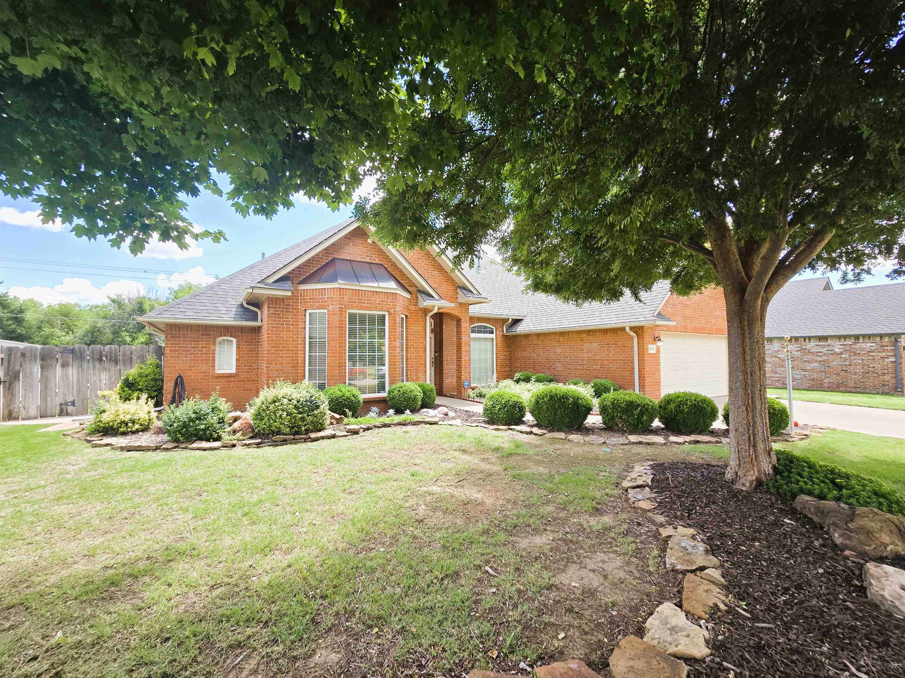 3815 Rockwood Rd