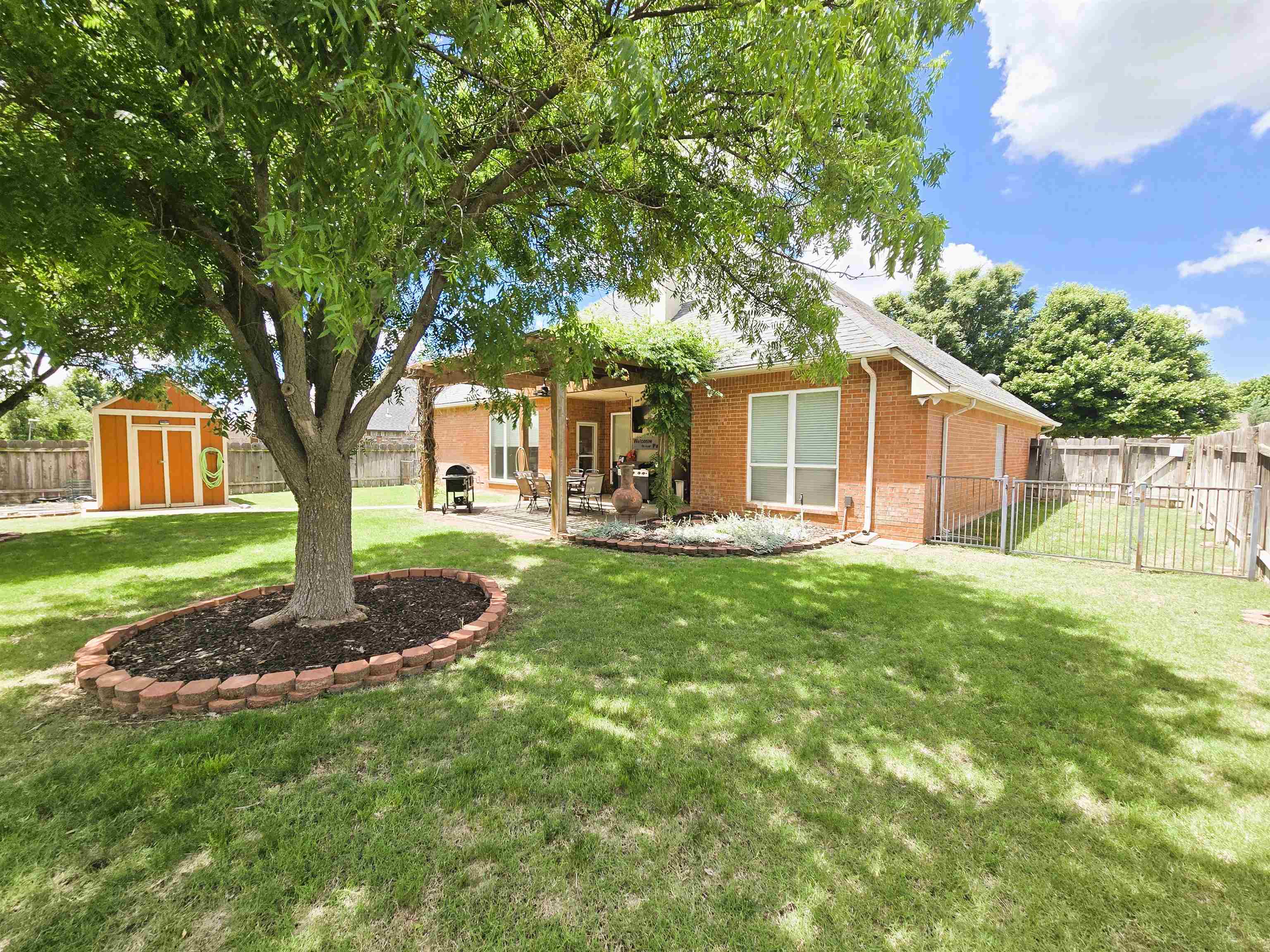 3815 Rockwood Rd