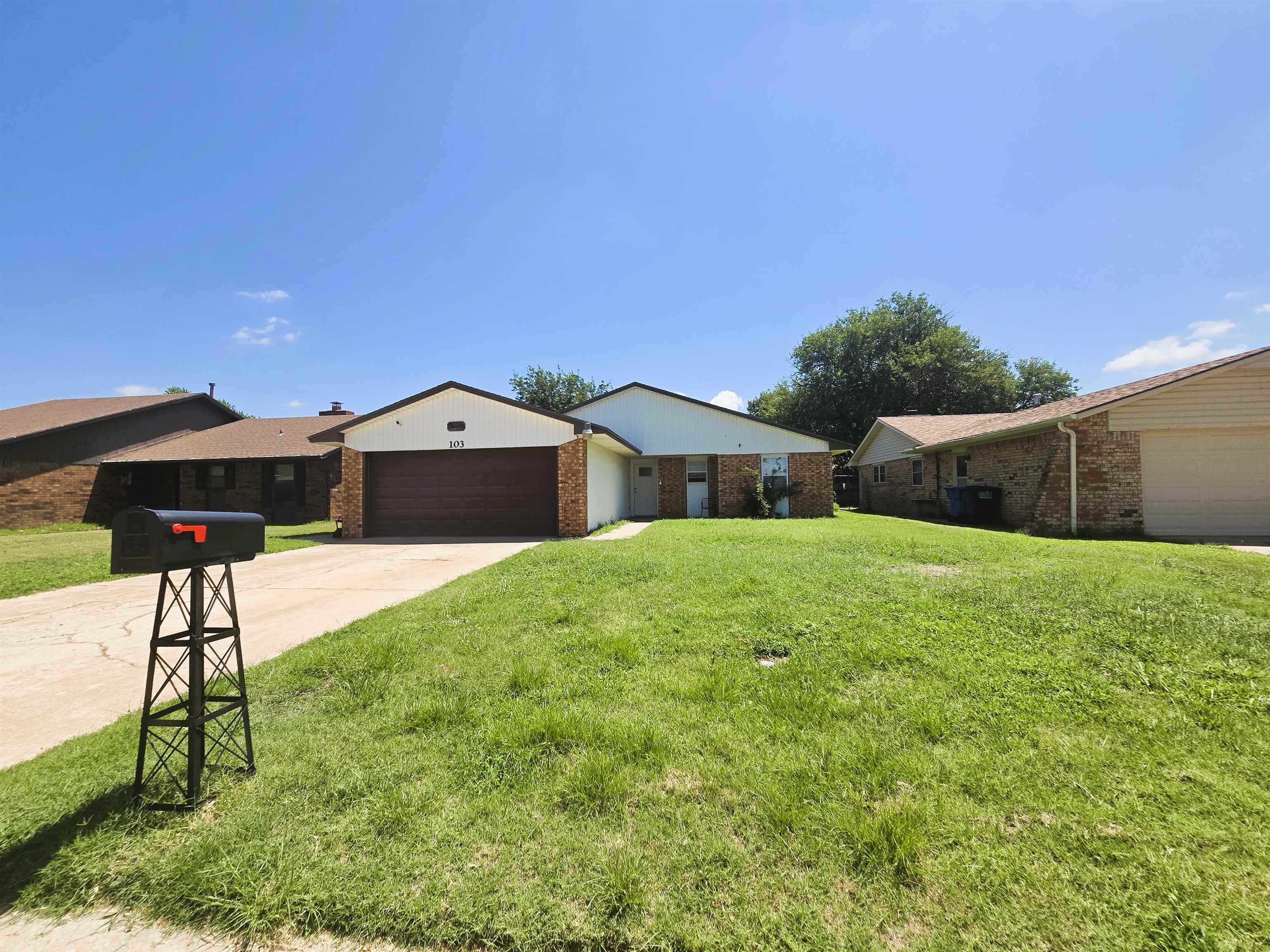 103 S Cimarron Rd
