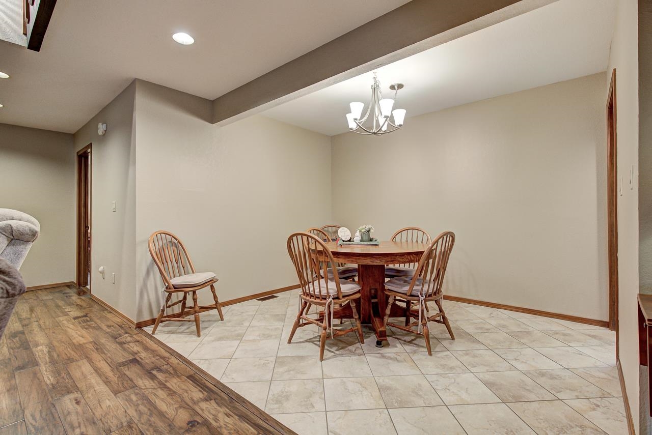 3225 Whippoorwill Ln